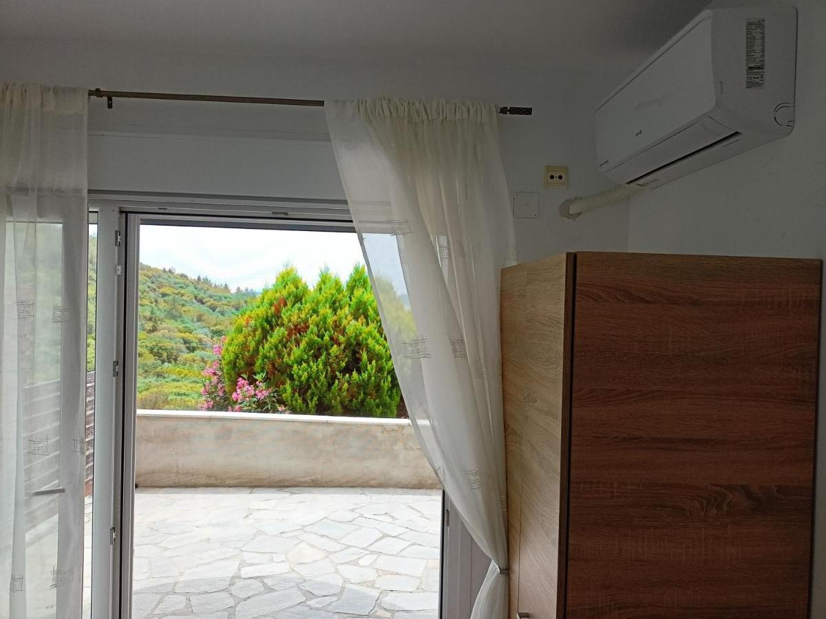 Apartment Ithakis Nea Iraklitsa Екстер'єр фото