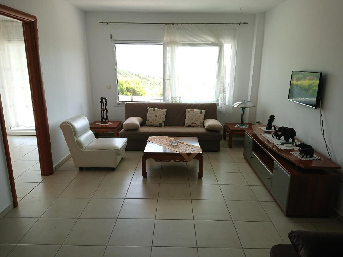Apartment Ithakis Nea Iraklitsa Екстер'єр фото